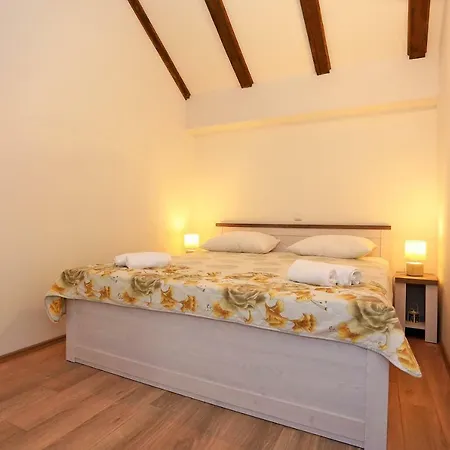 Apartment Bruno Lucija