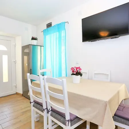 Apartment Bruno Lucija